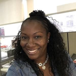 Meet your Posher, Julia